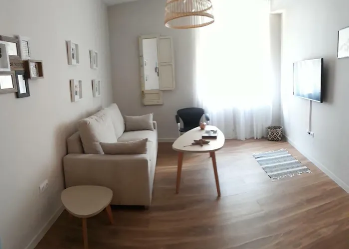 Apartment Sevilla 15 *