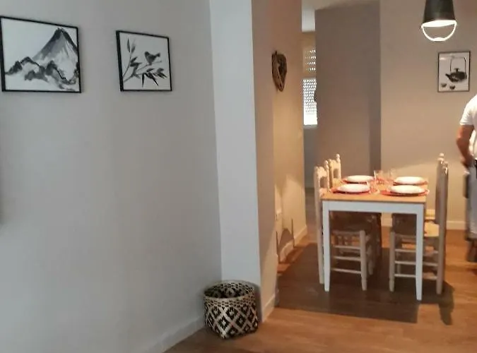 Apartment Sevilla 15 *